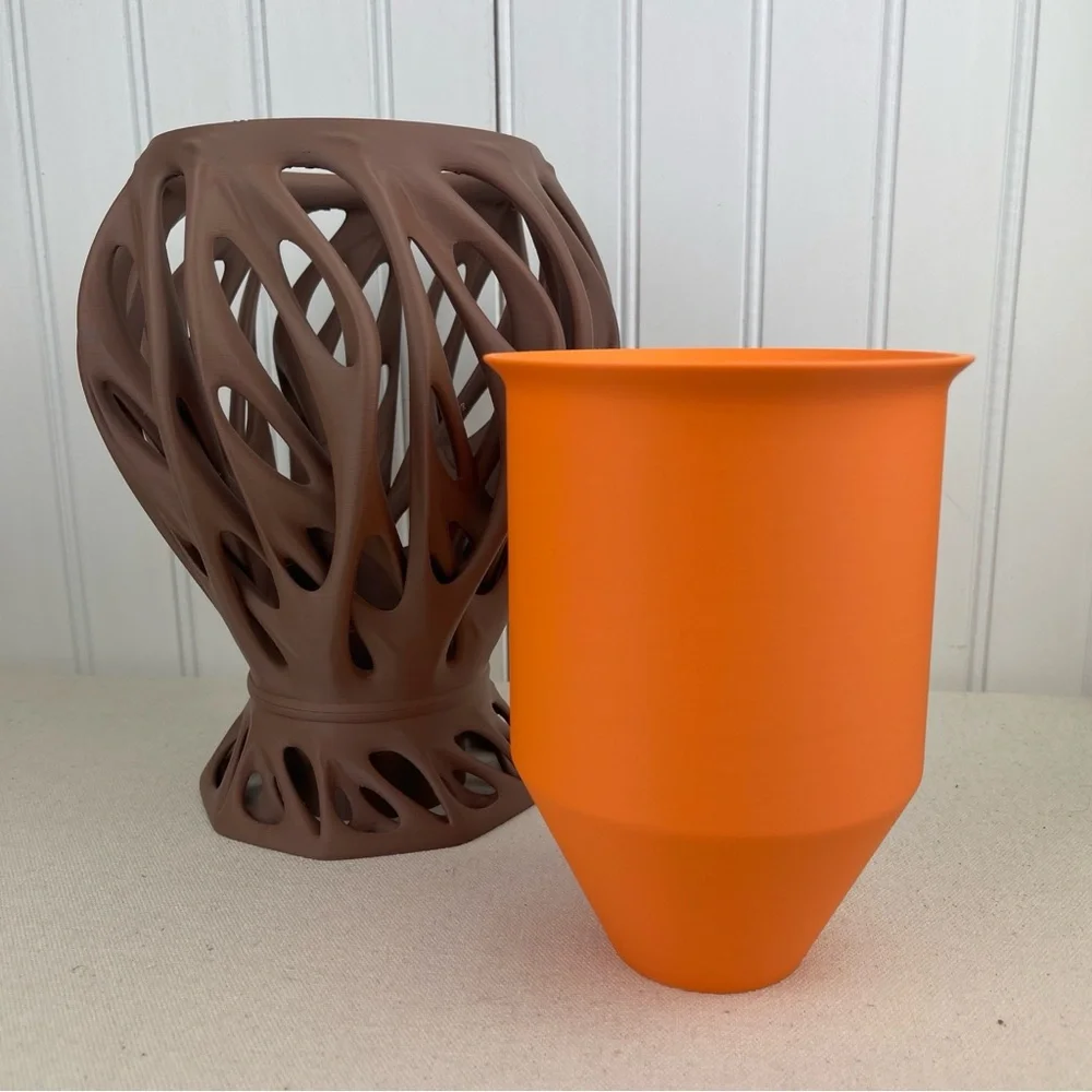 Modern Abstract Planter Pot with Drainage, Mantis Indoor Planter Pot